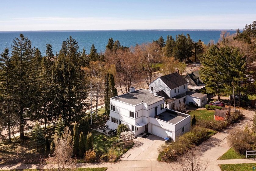 Welcome to a stunning showcase of contemporary design, where - Beach Home for sale in Duluth, Minnesota on Beachhouse.com