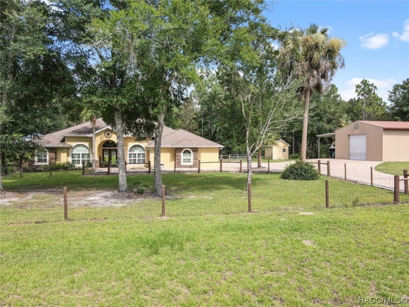 Welcome to this stunning home offering quiet country living - Beach Home for sale in Crystal River, Florida on Beachhouse.com