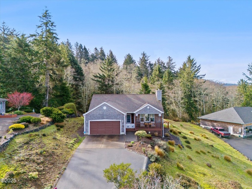 SIMPLE LIVING AWAITS in this lovely single-level OCEAN VIEW and - Beach Home for sale in Neskowin, Oregon on Beachhouse.com
