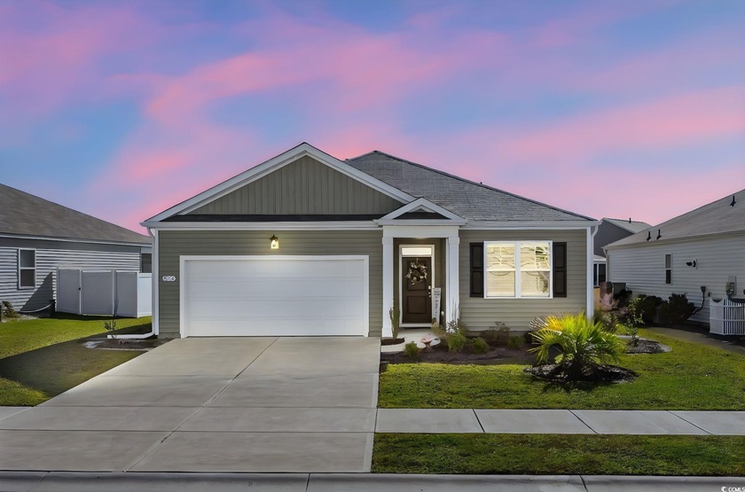 Beautifully maintained 3-bedroom, 2-bath home in Village Oaks at - Beach Home for sale in Myrtle Beach, South Carolina on Beachhouse.com