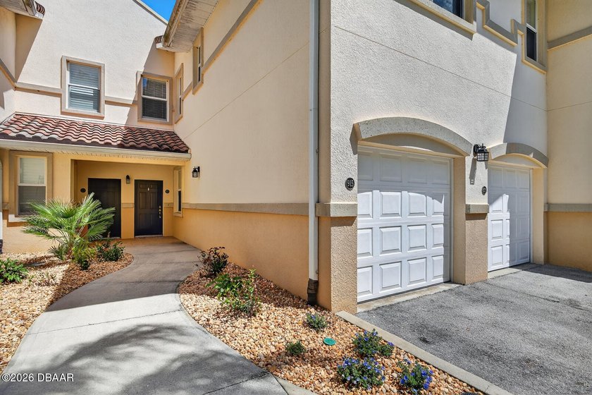 There is a specific kind of calm that comes with a lakefront - Beach Townhome/Townhouse for sale in Palm Coast, Florida on Beachhouse.com