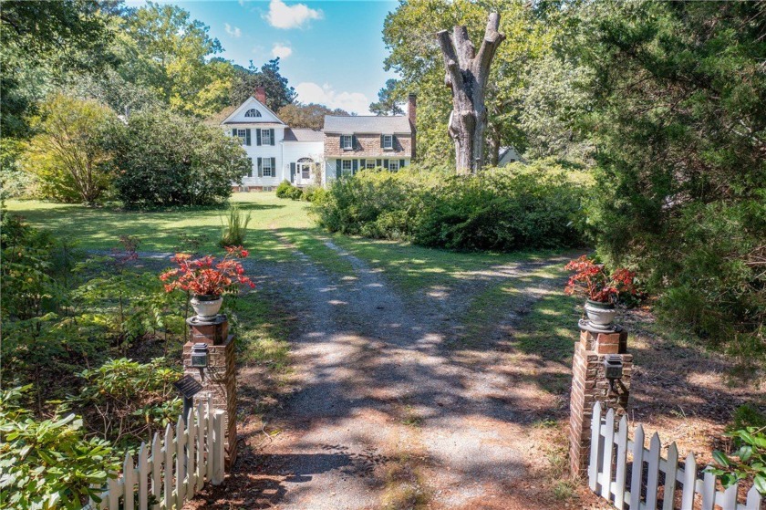 Come to Springdale - one of the oldest historical residences in - Beach Home for sale in Mathews, Virginia on Beachhouse.com