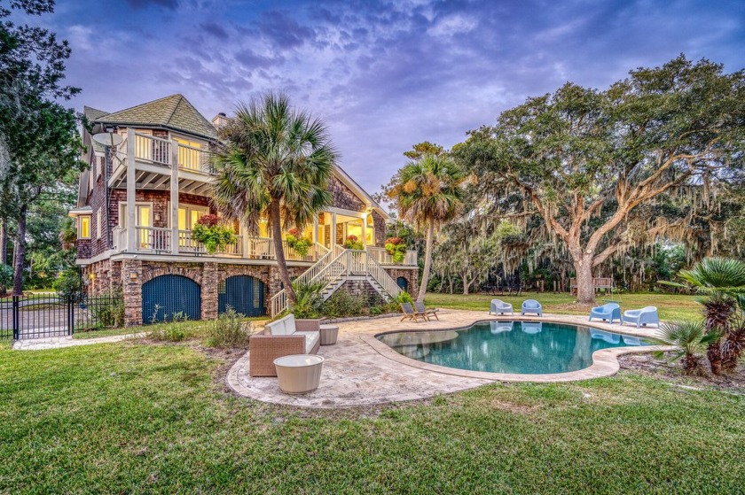 Tucked away in a quiet West Ashley neighborhood, nestled among - Beach Home for sale in Charleston, South Carolina on Beachhouse.com