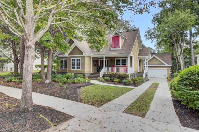 Welcome to this lovely and charming custom built cottage in the - Beach Home for sale in Johns Island, South Carolina on Beachhouse.com