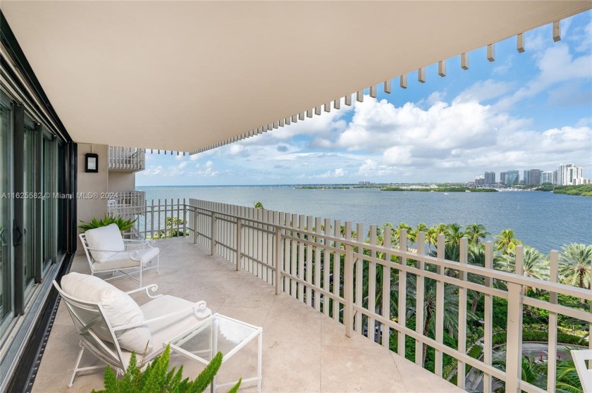 Grove Isle is a waterfront community located minutes from - Beach Condo for sale in Miami, Florida on Beachhouse.com