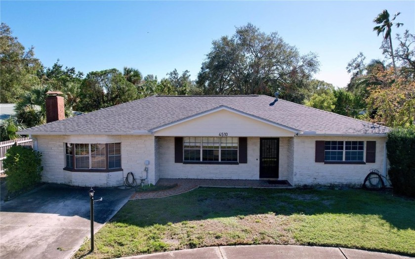 One or more photo(s) has been virtually staged. Welcome to this - Beach Home for sale in Tampa, Florida on Beachhouse.com