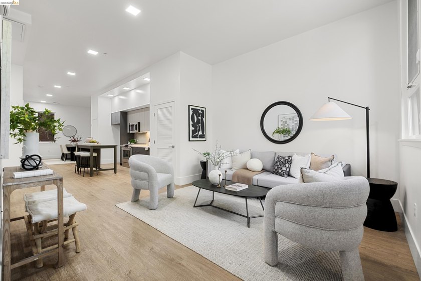 Stunning Brand-New Construction in Dogtown! Welcome to the - Beach Condo for sale in Oakland, California on Beachhouse.com