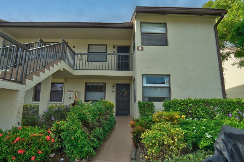 A beautifully renovated ground-floor corner condo in the vibrant - Beach Condo for sale in Lake Worth, Florida on Beachhouse.com