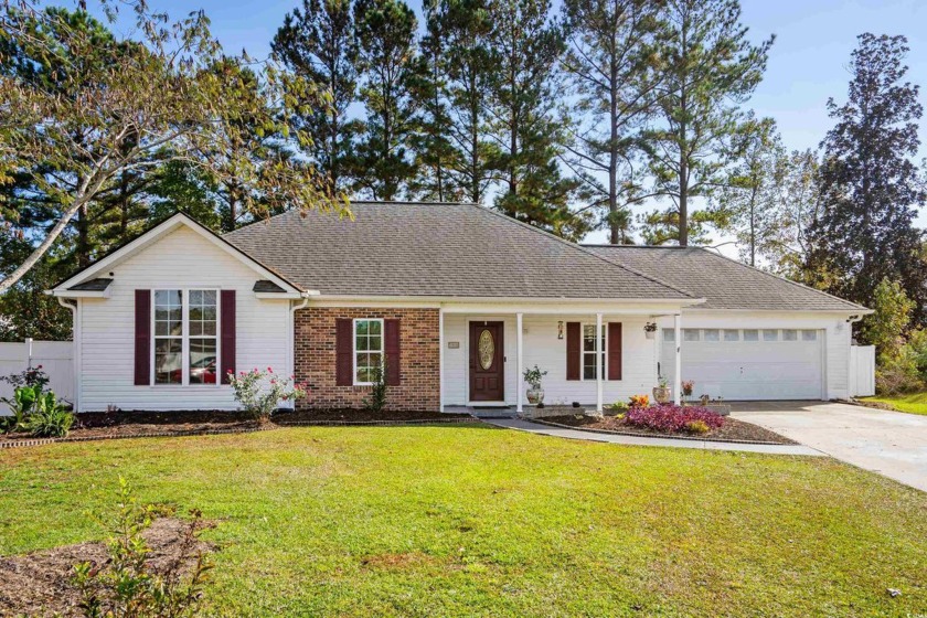 This charming 3-bedroom, 2-bathroom home includes a 4th bedroom - Beach Home for sale in Myrtle Beach, South Carolina on Beachhouse.com