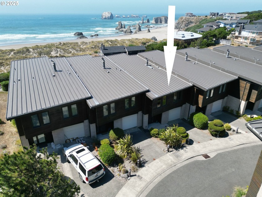 THE COLONY AT BANDON COVE Oceanside living at its finest! - Beach Home for sale in Bandon, Oregon on Beachhouse.com