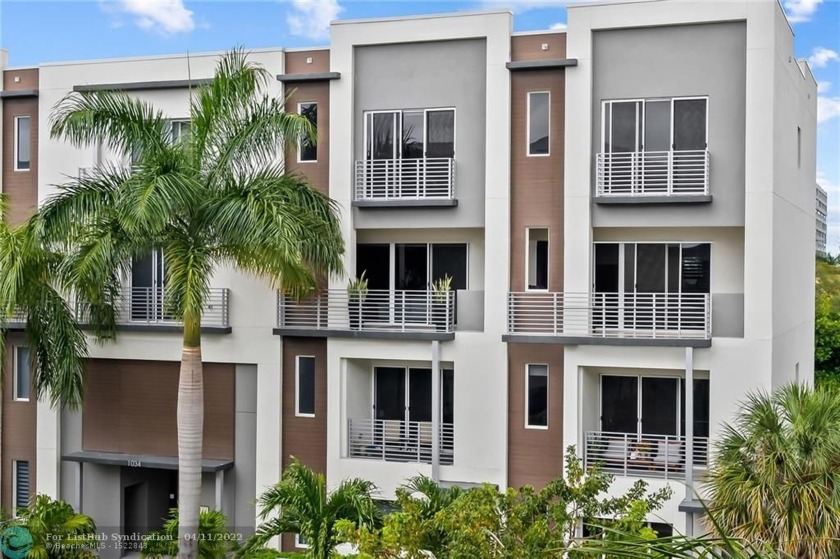 Modern and bright 2 story townhome condo newly built in the - Beach Condo for sale in Fort Lauderdale, Florida on Beachhouse.com