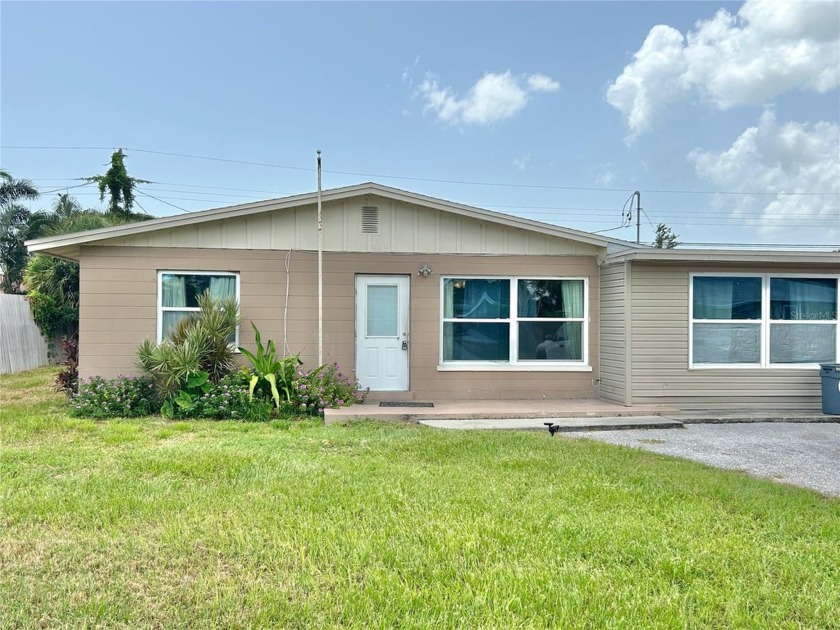 One or more photo(s) has been virtually staged. LOCATION - Beach Home for sale in Venice, Florida on Beachhouse.com