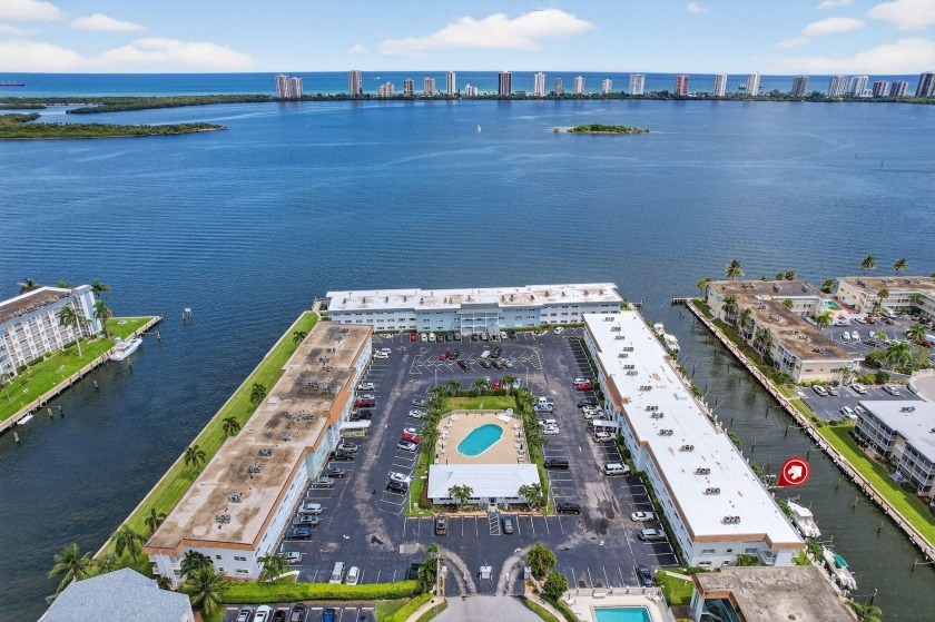 NPB Waterfront 1st Floor 2 Bedroom 2 Bath Condo RTarely - Beach Condo for sale in North Palm Beach, Florida on Beachhouse.com