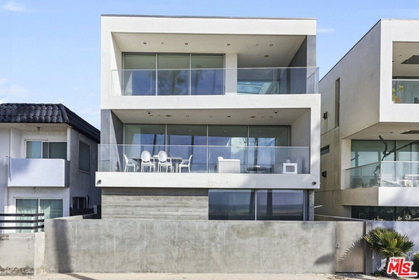 DO NOT MISS THIS RARE OCEANFRONT OPPORTUNITY -- PRICED TO - Beach Home for sale in Venice, California on Beachhouse.com