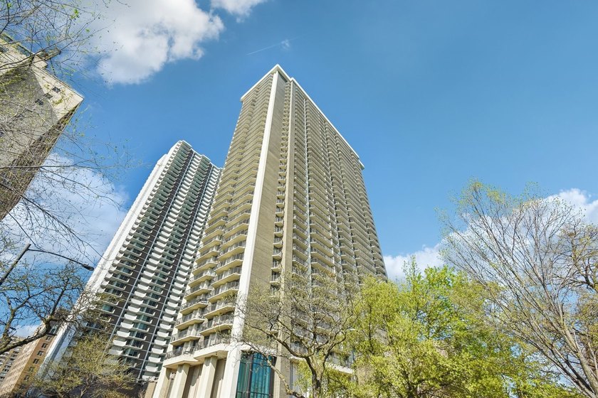 Set in Malibu, a full-amenity lakefront building in Edgewater - Beach Condo for sale in Chicago, Illinois on Beachhouse.com