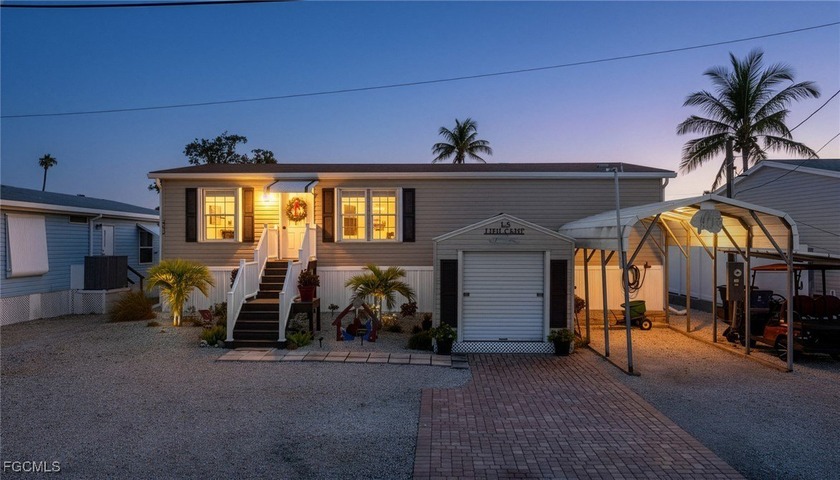 Welcome to this charming 2-bedroom, 2-bath manufactured home - Beach Home for sale in St. James City, Florida on Beachhouse.com