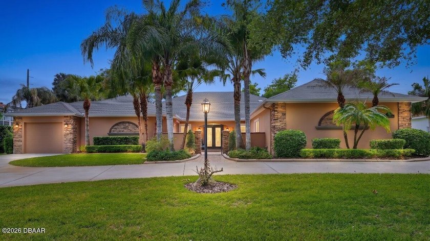 Welcome to 34 Emerald Oaks Lane, an exceptional residence - Beach Home for sale in Ormond Beach, Florida on Beachhouse.com