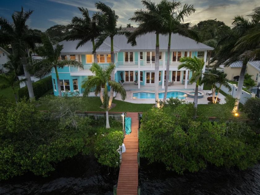 Panoramic Wide Water Views featured in this 2007 Key West Style - Beach Home for sale in Stuart, Florida on Beachhouse.com