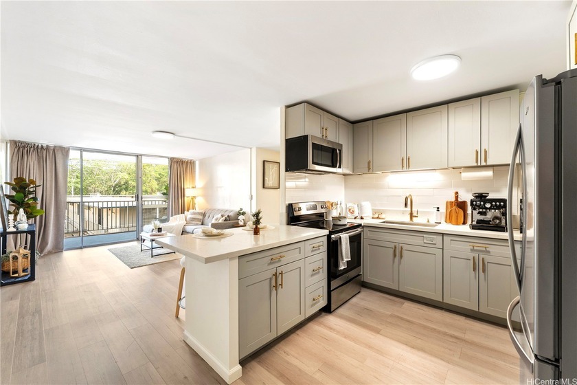 Welcome to this bright and inviting 2-bedroom, 1-bath home - Beach Condo for sale in Mililani, Hawaii on Beachhouse.com