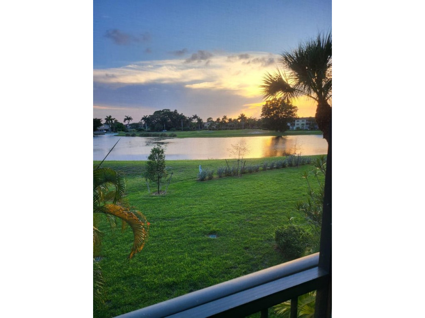 THIS BRIGHT and STUNNING 2 Bed/ 2 Bath, completely renovated - Beach Condo for sale in Lake Worth, Florida on Beachhouse.com