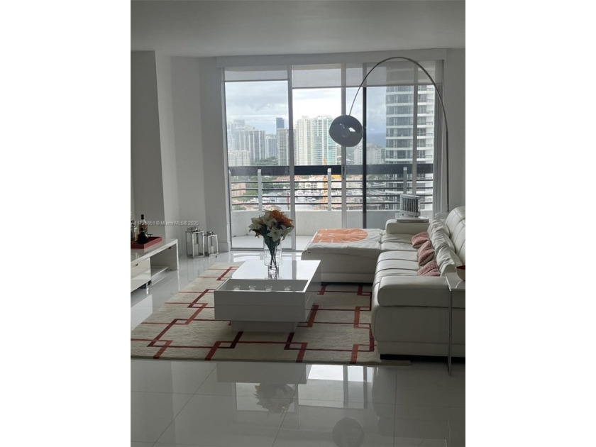 Come see the light flow through this modern unit in very - Beach Condo for sale in Aventura, Florida on Beachhouse.com