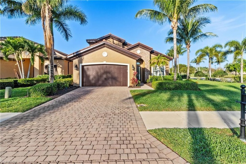Exquisite 3 bedroom plus den 2.5-bathroom house with over 2,600 - Beach Home for sale in Bonita Springs, Florida on Beachhouse.com