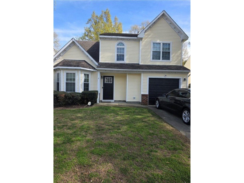 Bright and spacious home with an open layout and vaulted - Beach Home for sale in Portsmouth, Virginia on Beachhouse.com