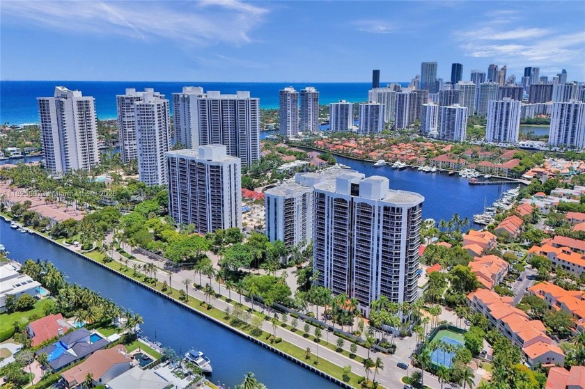 Furnished 2B/2B condo with relaxing Intracoastal views in - Beach Condo for sale in Aventura, Florida on Beachhouse.com