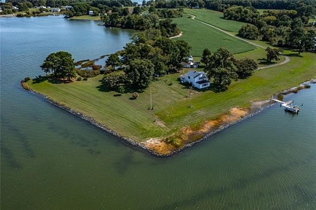 Spectacular waterfront property featuring over 1,000' of - Beach Home for sale in Reedville, Virginia on Beachhouse.com