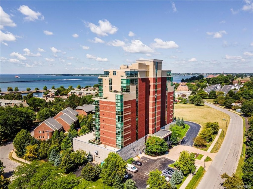 Exciting 2 bedrom/2 bath condo with beautiful western views of - Beach Condo for sale in Buffalo, New York on Beachhouse.com