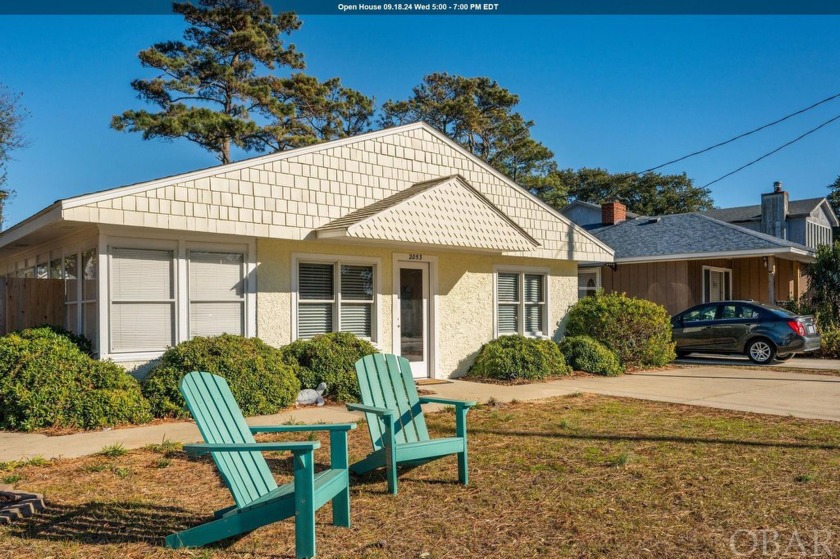 This sweet bungalow in the heart of Kill Devil Hills is out to - Beach Home for sale in Kill Devil Hills, North Carolina on Beachhouse.com