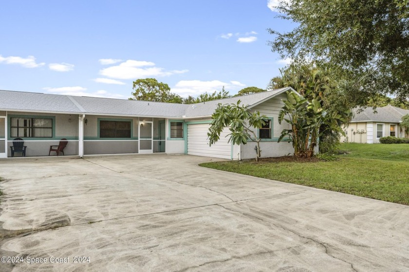 ATTENTION INVESTORS and Space Center employees!! Half duplex on - Beach Home for sale in Merritt Island, Florida on Beachhouse.com