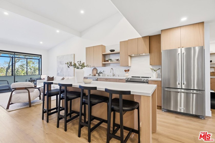 Extensively renovated, top-floor penthouse offering 2 bedrooms - Beach Condo for sale in Marina Del Rey, California on Beachhouse.com