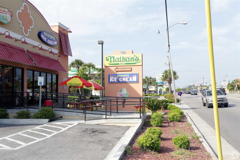 This is an AMAZING Opportunity to own a 2,729sqft retail space - Beach Commercial for sale in Myrtle Beach, South Carolina on Beachhouse.com