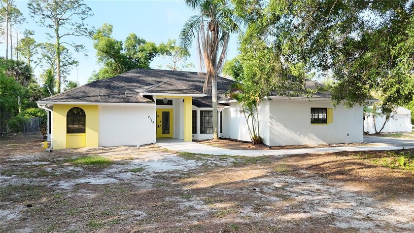 *TAKE A WALK THROUGH YOUR NEW HOME WITH THE 3D INTERACTIVE TOUR* - Beach Home for sale in North Port, Florida on Beachhouse.com