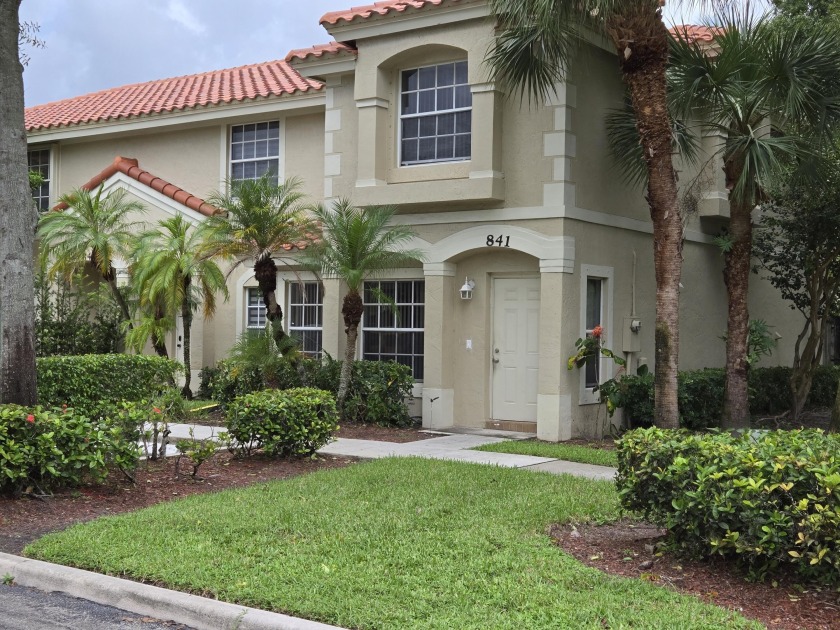 Discover the West Palm Beach life style in this beautiful - Beach Townhome/Townhouse for sale in West Palm Beach, Florida on Beachhouse.com