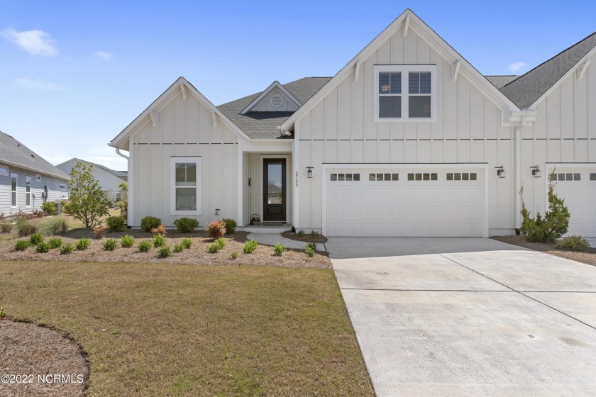 Welcome home to 3733 Canary Lane and start enjoying fun easy - Beach Townhome/Townhouse for sale in Southport, North Carolina on Beachhouse.com