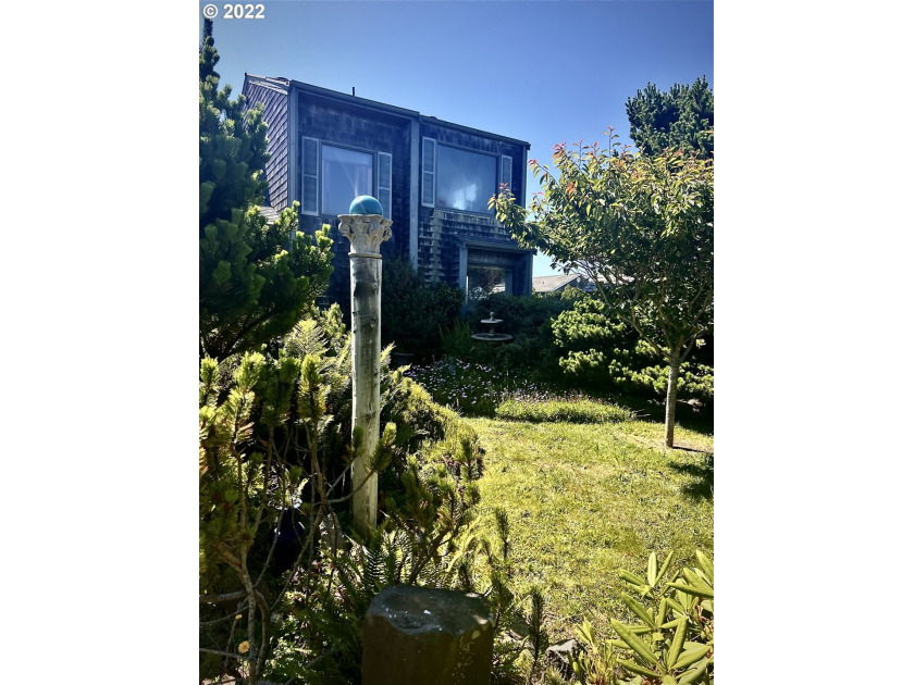 This secret garden and beach getaway have been hiding in the - Beach Home for sale in Bandon, Oregon on Beachhouse.com