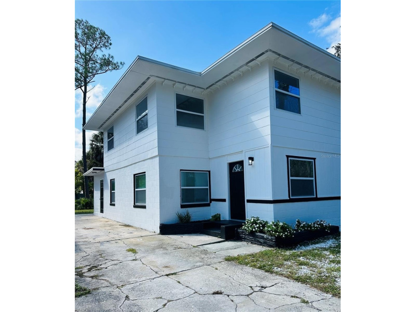 HUGE Price Reduction for a Quick Sale! This beautiful 5 bedrooms - Beach Townhome/Townhouse for sale in Holly Hill, Florida on Beachhouse.com