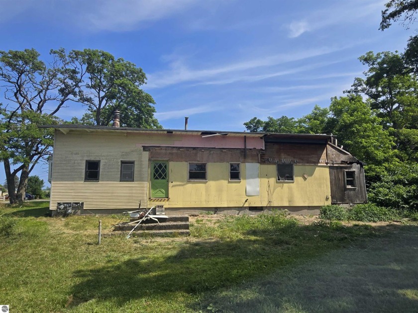 CASH SALE ONLY! This home is gutted to the studs - use your - Beach Home for sale in Oscoda, Michigan on Beachhouse.com