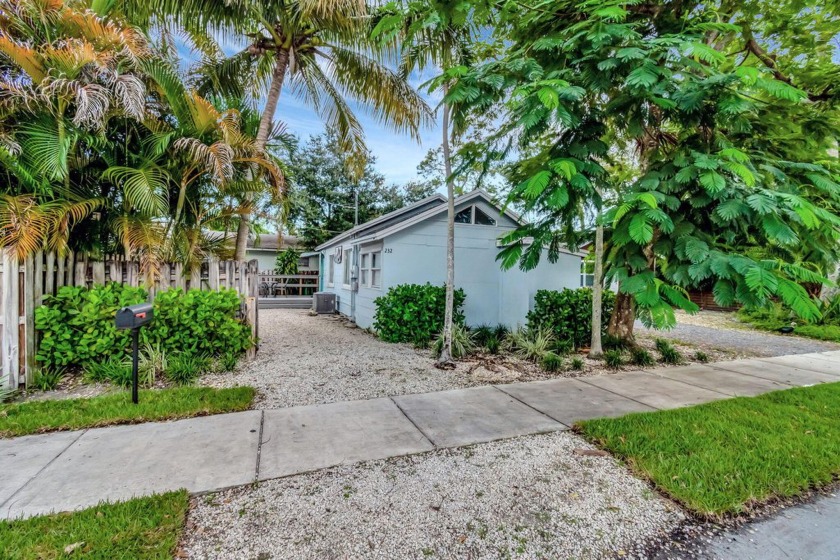 Welcome to The Hideaway in Sailboat Bend a wonderful cottage - Beach Home for sale in Fort Lauderdale, Florida on Beachhouse.com