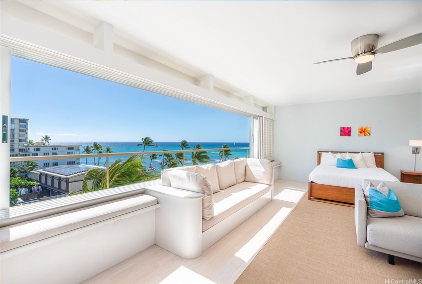 Ocean/Beach front property at Gold coast, Diamond head area - Beach Condo for sale in Honolulu, Hawaii on Beachhouse.com