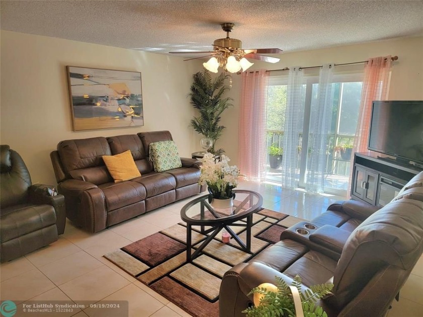 Bright and spacious 2/2 condo in a senior 55+ community. Serene - Beach Condo for sale in North Lauderdale, Florida on Beachhouse.com