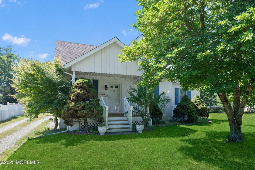 Welcome to this beautifully maintained home on an OVERSIZED - Beach Home for sale in Oakhurst, New Jersey on Beachhouse.com