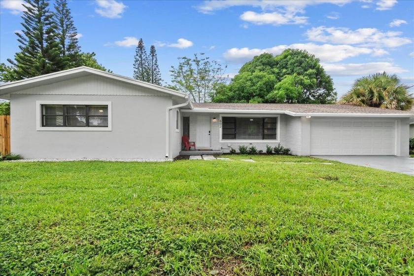 Welcome to your dream home in the heart of Delray Beach! This - Beach Home for sale in Delray Beach, Florida on Beachhouse.com