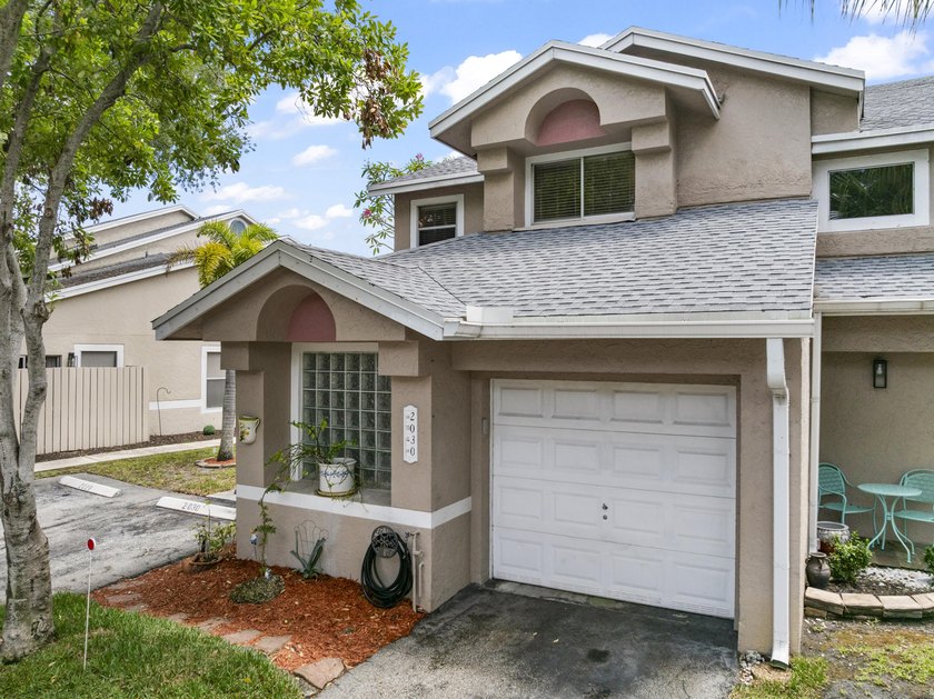 RARE CORNER UNITS LIKE THIS RARELY HIT THE MARKET IN SOUGHT - Beach Townhome/Townhouse for sale in Deerfield Beach, Florida on Beachhouse.com