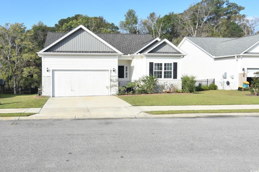 Step into this amazing 3-bedroom, 2-bathroom sanctuary with a - Beach Home for sale in Georgetown, South Carolina on Beachhouse.com