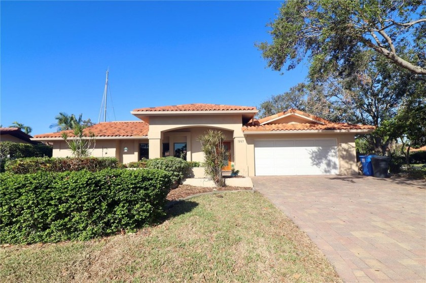 Extraordinary waterfront opportunity in the coveted Venetian - Beach Home for sale in St. Petersburg, Florida on Beachhouse.com