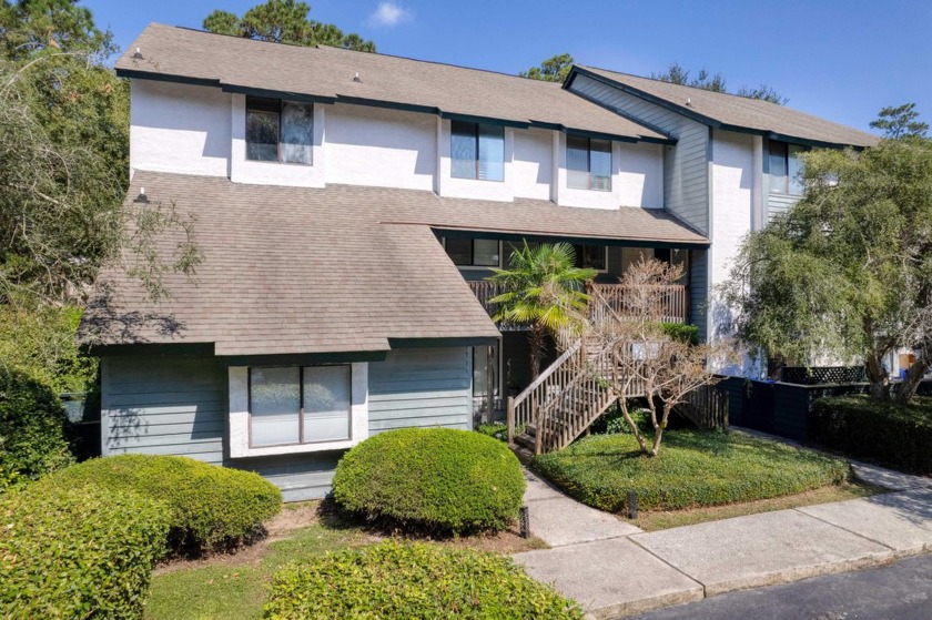 Discover this stunning second-floor condo in the highly - Beach Home for sale in Mount Pleasant, South Carolina on Beachhouse.com