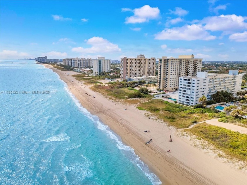 Ocean-Front Co-Op in Lauderdale By The Sea. Spectacular Ocean - Beach Other for sale in Lauderdale By The Sea, Florida on Beachhouse.com